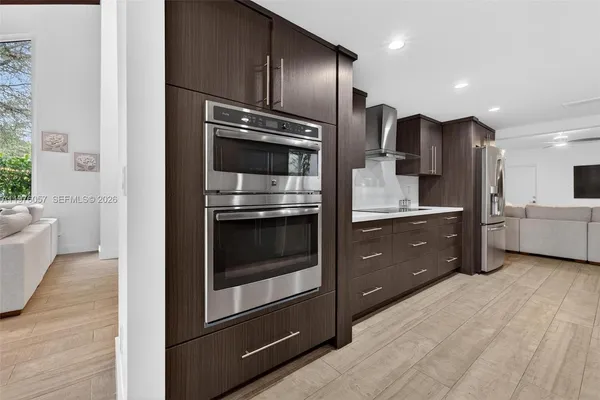 $8,999 | Central Gables, Coral Gables, FL 33134