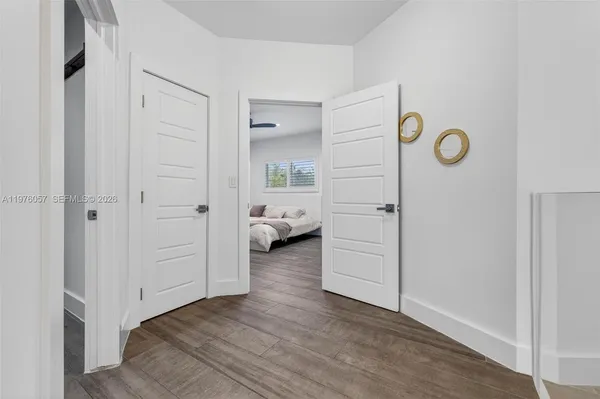 $8,999 | Central Gables, Coral Gables, FL 33134