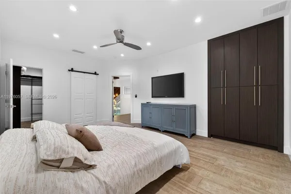 $8,999 | Central Gables, Coral Gables, FL 33134