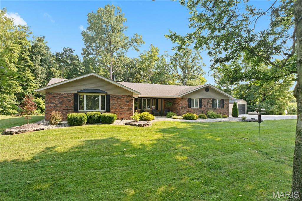 6849 Gushing Spring Edwardsville, IL 62025 - Photo 5 of 49 Gallery Image 5