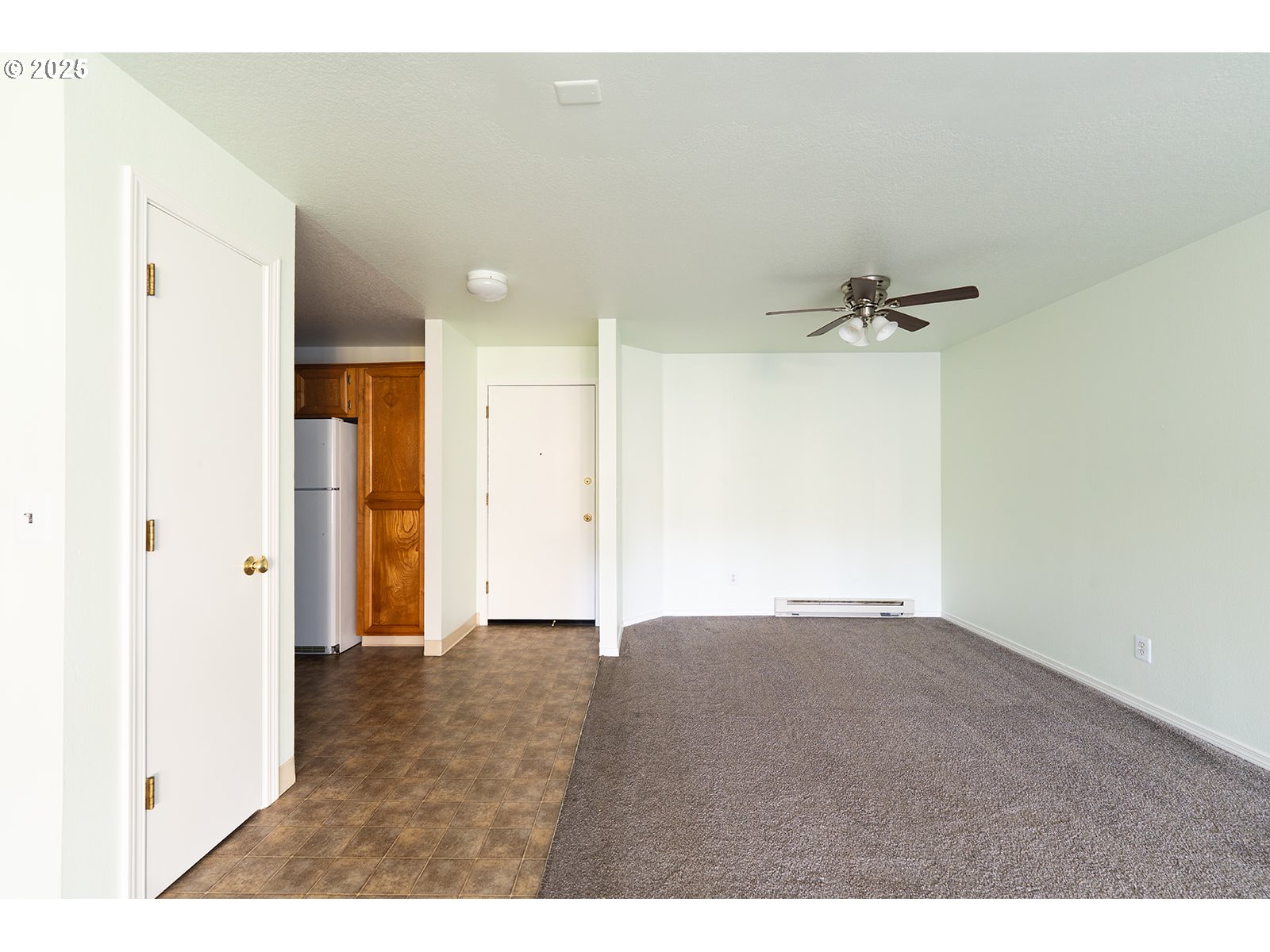 8720 Southwest Tualatin Road, Unit 206 Tualatin, OR 97062 - Photo 4 of 46