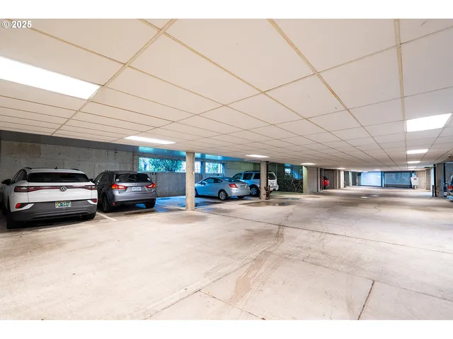 $269,900 | 8720 Southwest Tualatin Road, Unit 206, Tualatin, OR 97062