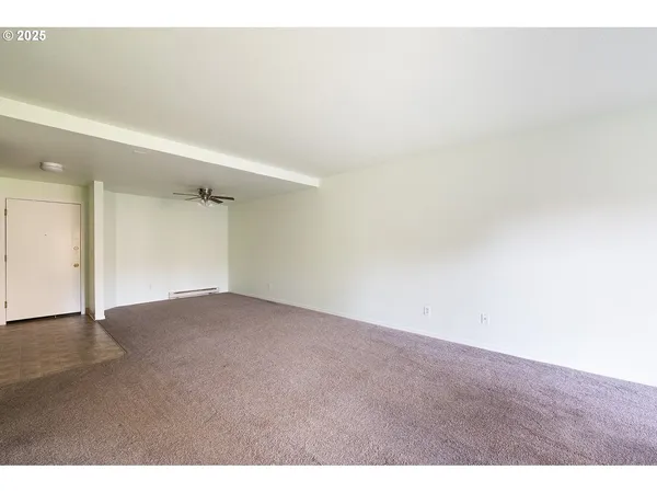 $260,000 | 8720 Southwest Tualatin Road, Unit 206, Tualatin, OR 97062
