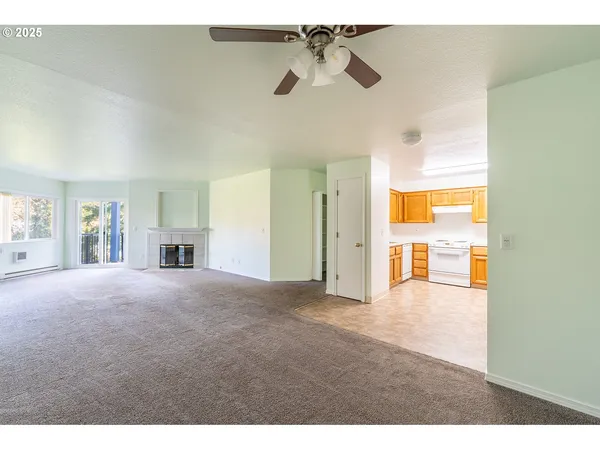 $260,000 | 8720 Southwest Tualatin Road, Unit 206, Tualatin, OR 97062