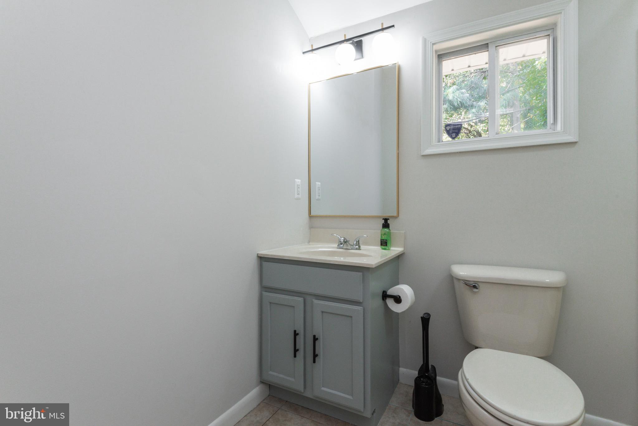 2870 Hambleton Road Riva, MD 21140 - Photo 15 of 28 Full bath