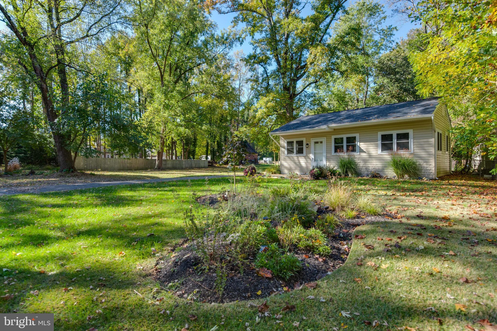 2870 Hambleton Road Riva, MD 21140 - Photo 23 of 28 Front yard views