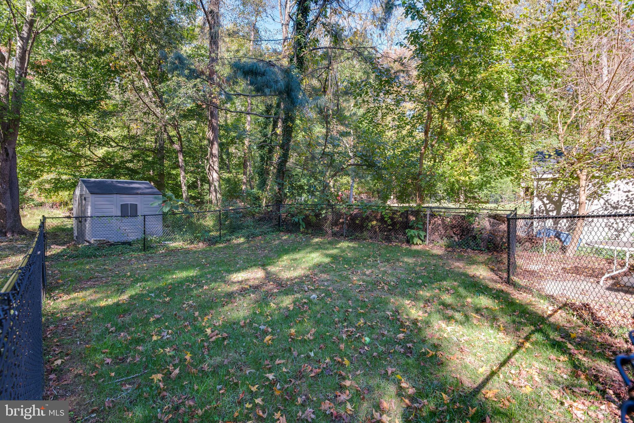 2870 Hambleton Road Riva, MD 21140 - Photo 24 of 28 Fenced in area