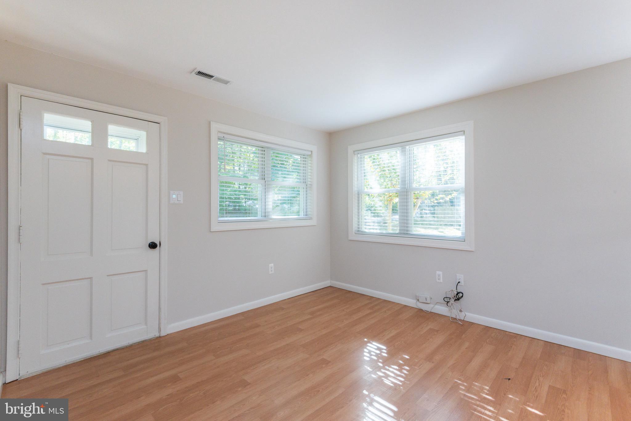 2870 Hambleton Road Riva, MD 21140 - Photo 5 of 28 Front door entry way