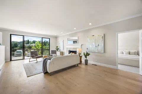 $4,588,000 | 135 Newton Drive, Burlingame, CA 94010