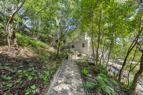 $4,588,000 | 135 Newton Drive, Burlingame, CA 94010