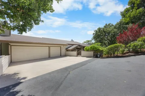 $4,588,000 | 135 Newton Drive, Burlingame, CA 94010