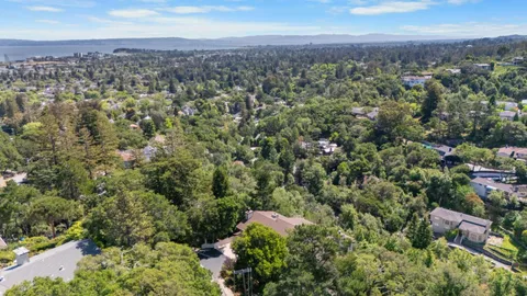 $4,588,000 | 135 Newton Drive, Burlingame, CA 94010