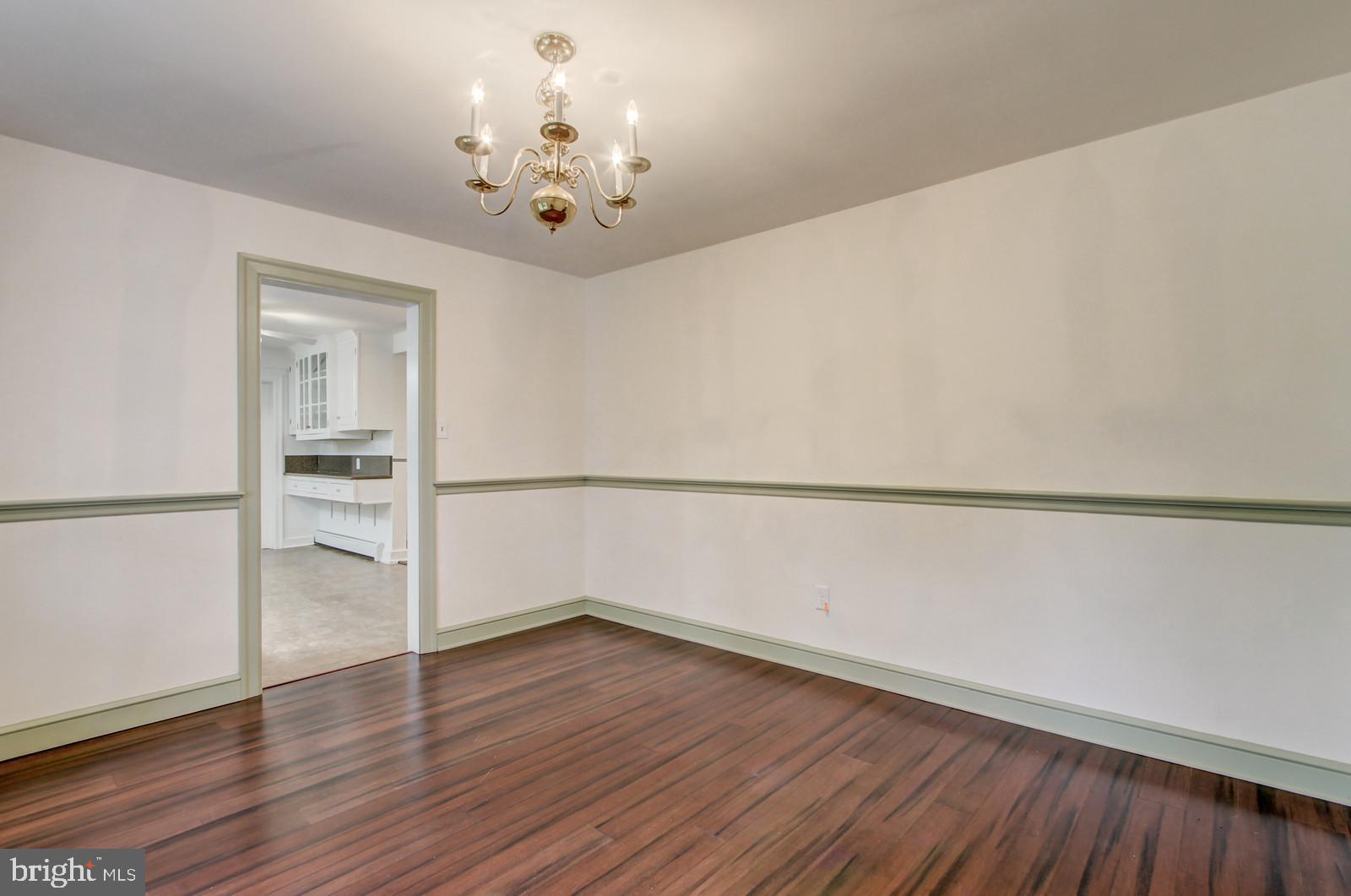 2012 Crescent Road York, PA 17403 - Photo 12 of 37