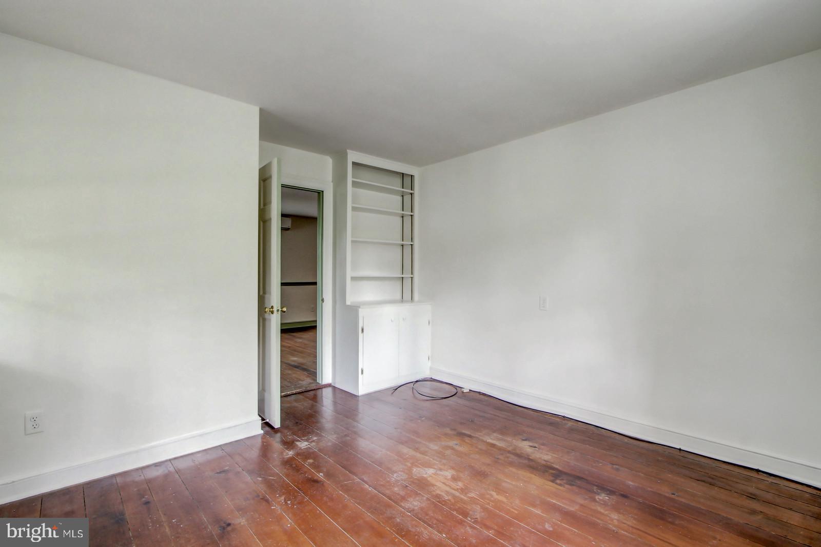 2012 Crescent Road York, PA 17403 - Photo 7 of 37