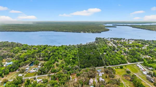 $1,250,000 | 1239-1241 County Road 309, Crescent City, FL 32112
