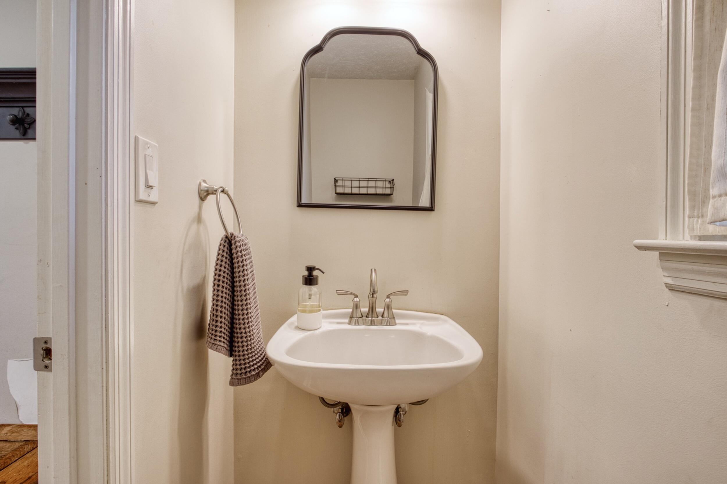 5 Huckleberry Court Aiken, SC 29803 - Photo 24 of 63 Half bathroom