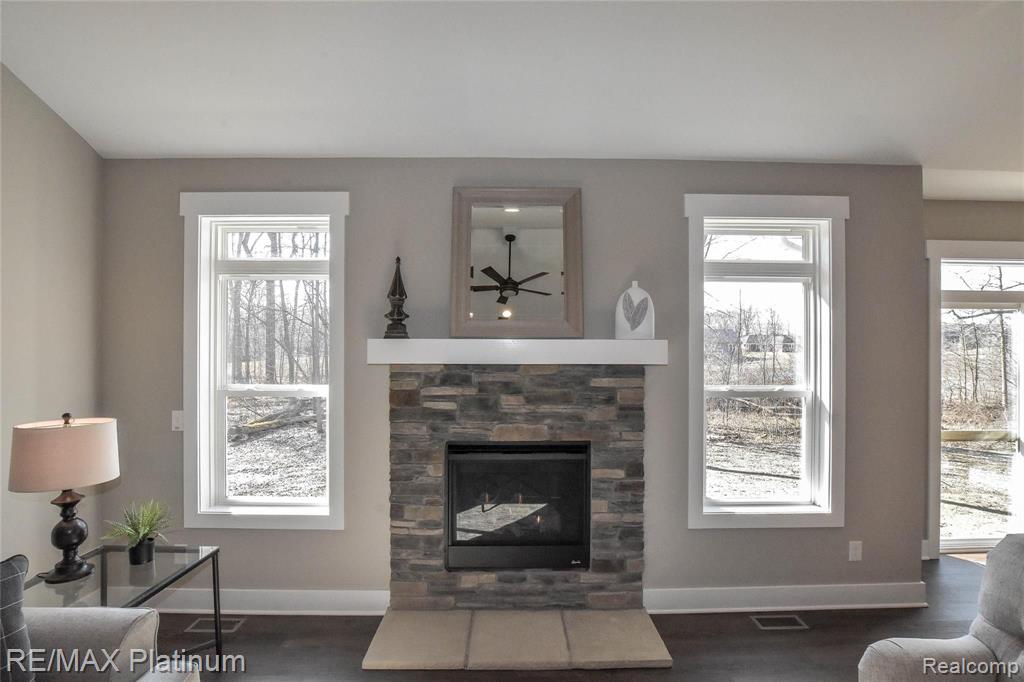 28 Timberleaf Drive Brighton, MI 48114 - Photo 9 of 32