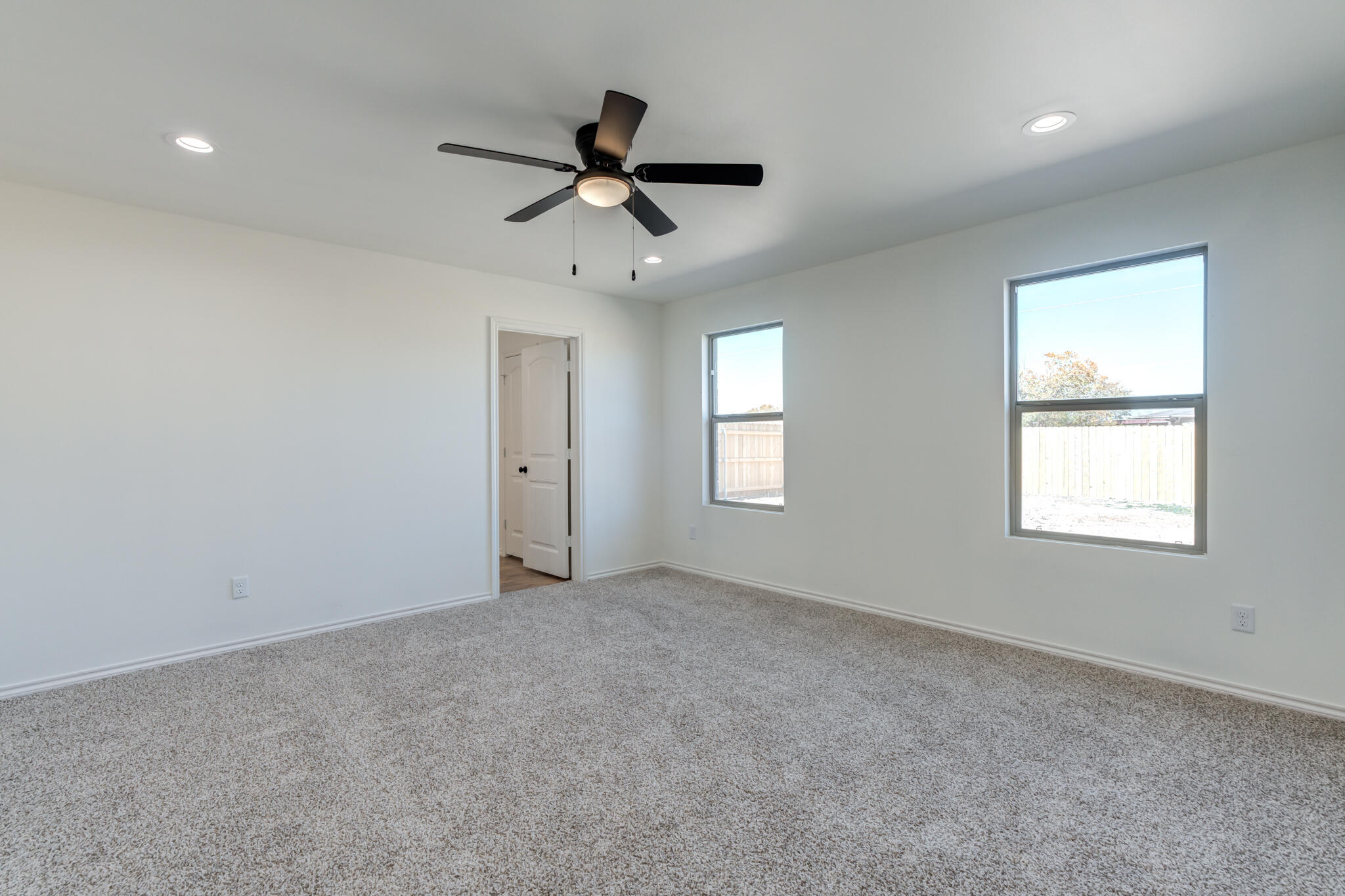 901 East Fordham Street Lubbock, TX 79403 - Photo 23 of 42 901-E-Fordham_Lubbock-TX_32_Primary-Bedr