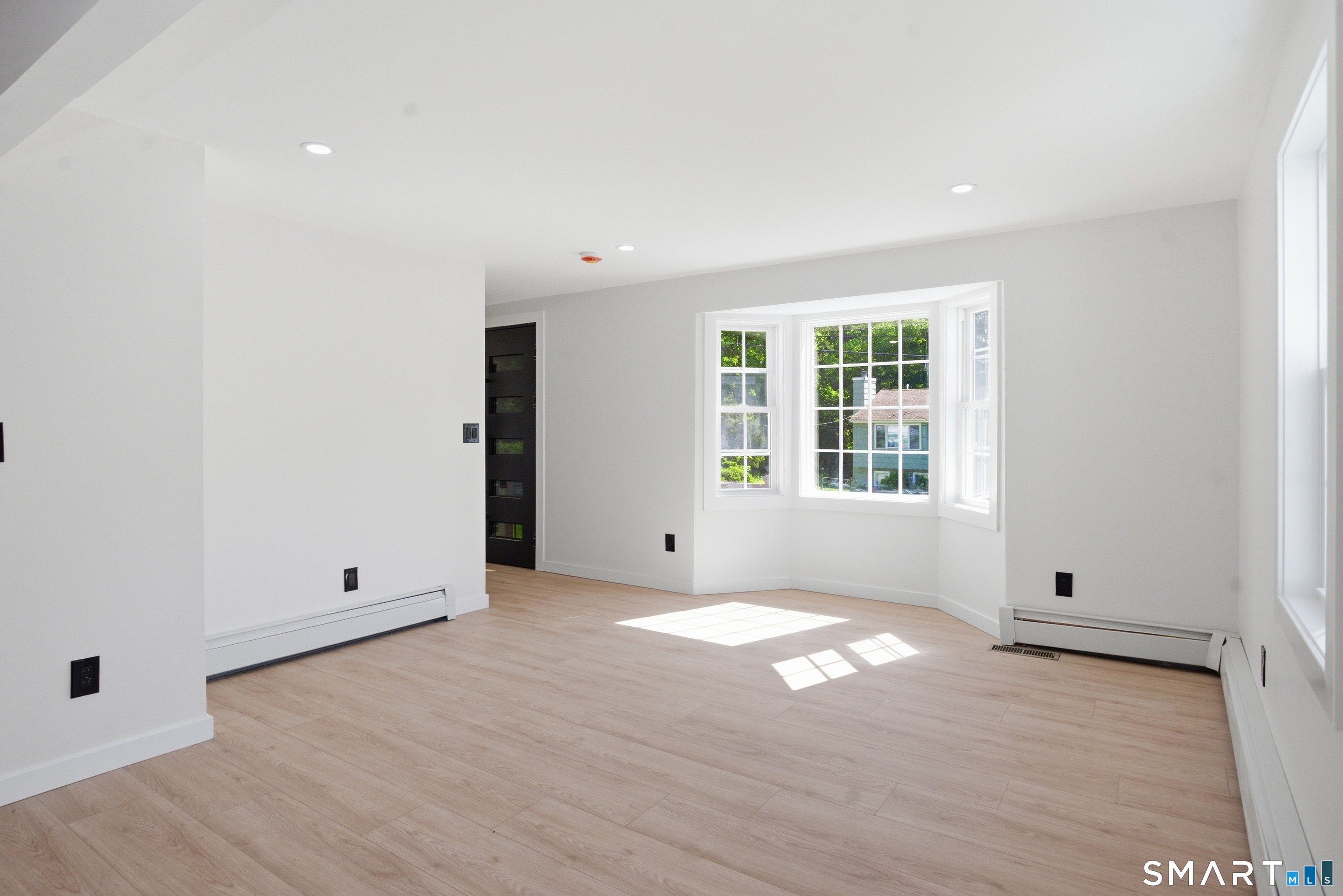 1646 Jennings Road Fairfield, CT 06824 - Photo 22 of 40