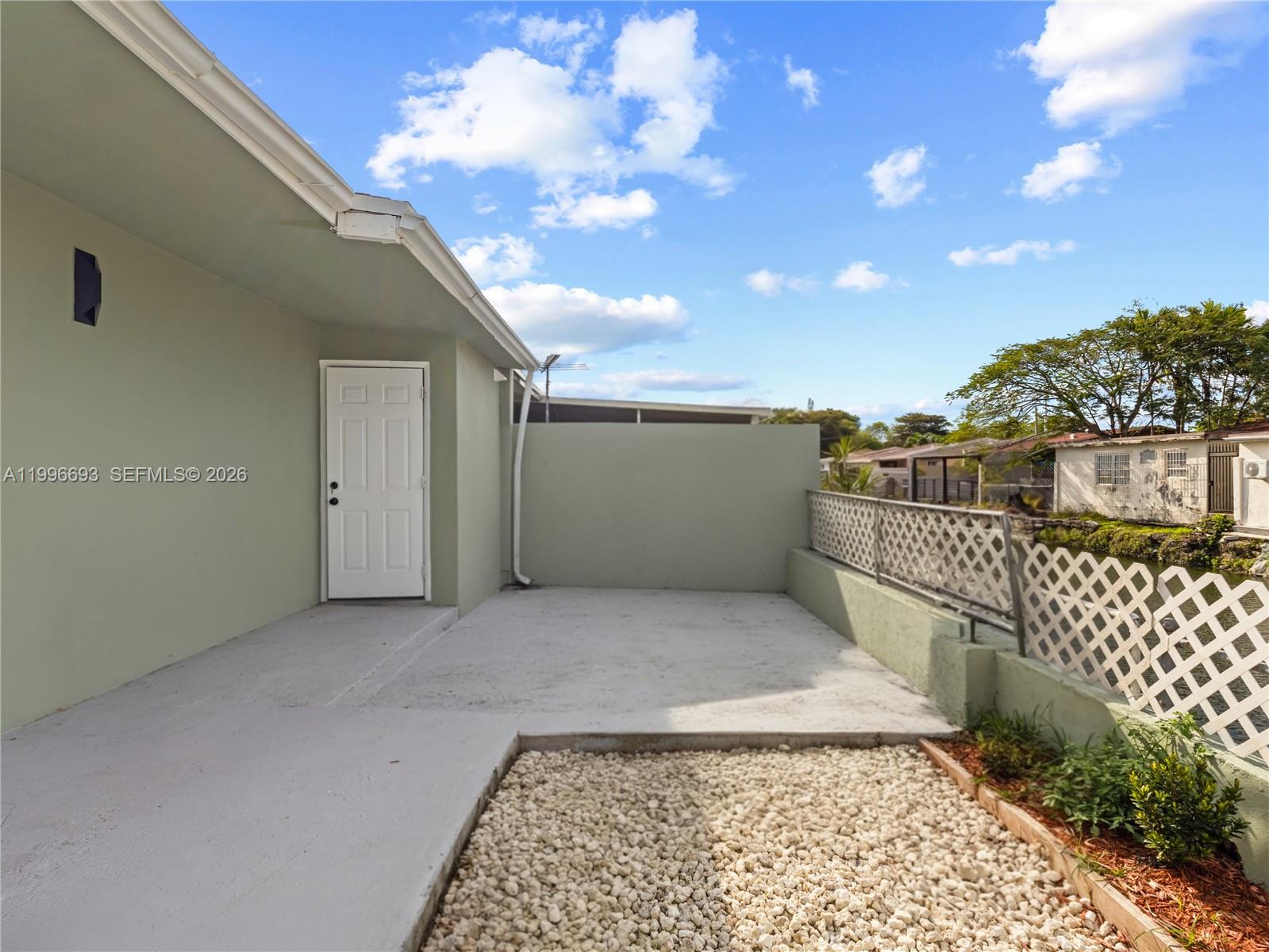 10017 Southwest 23rd Terrace Miami, FL 33165 - Photo 23 of 25