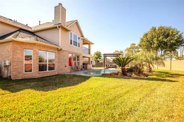 $3,600 | 2802 Silhouette Bay Drive, Pearland, TX 77584