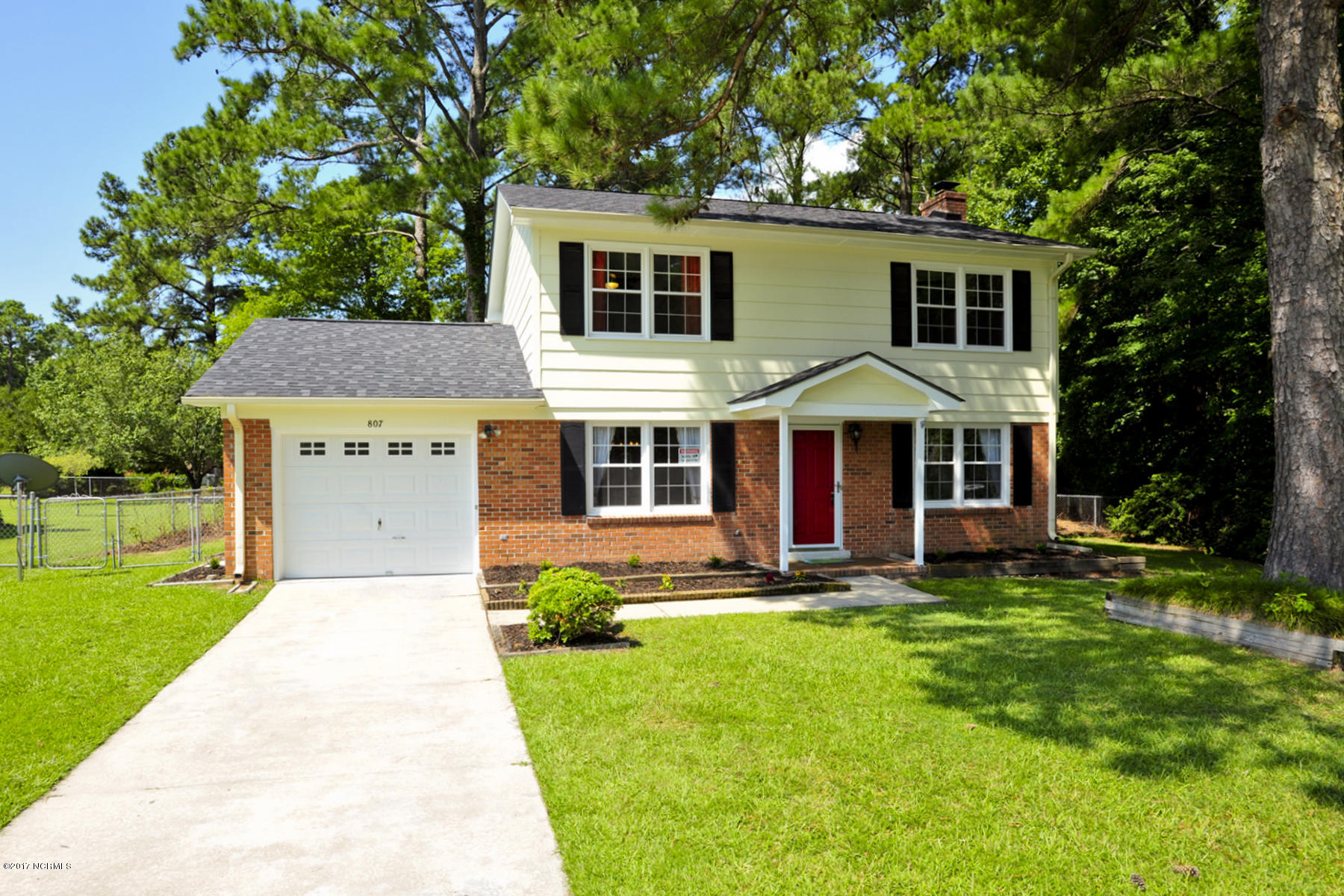 807 Shadowridge Road Jacksonville, NC 28546 - Photo 2 of 34 003 Frt