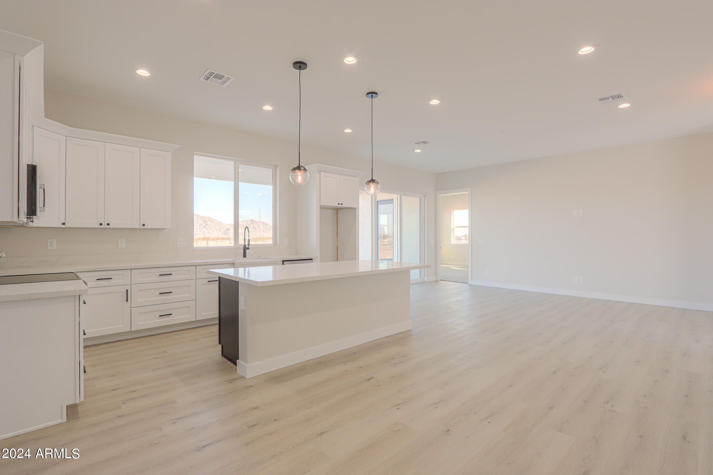 54446 West Quail Run Road Maricopa, AZ 85139 - Photo 14 of 43 24