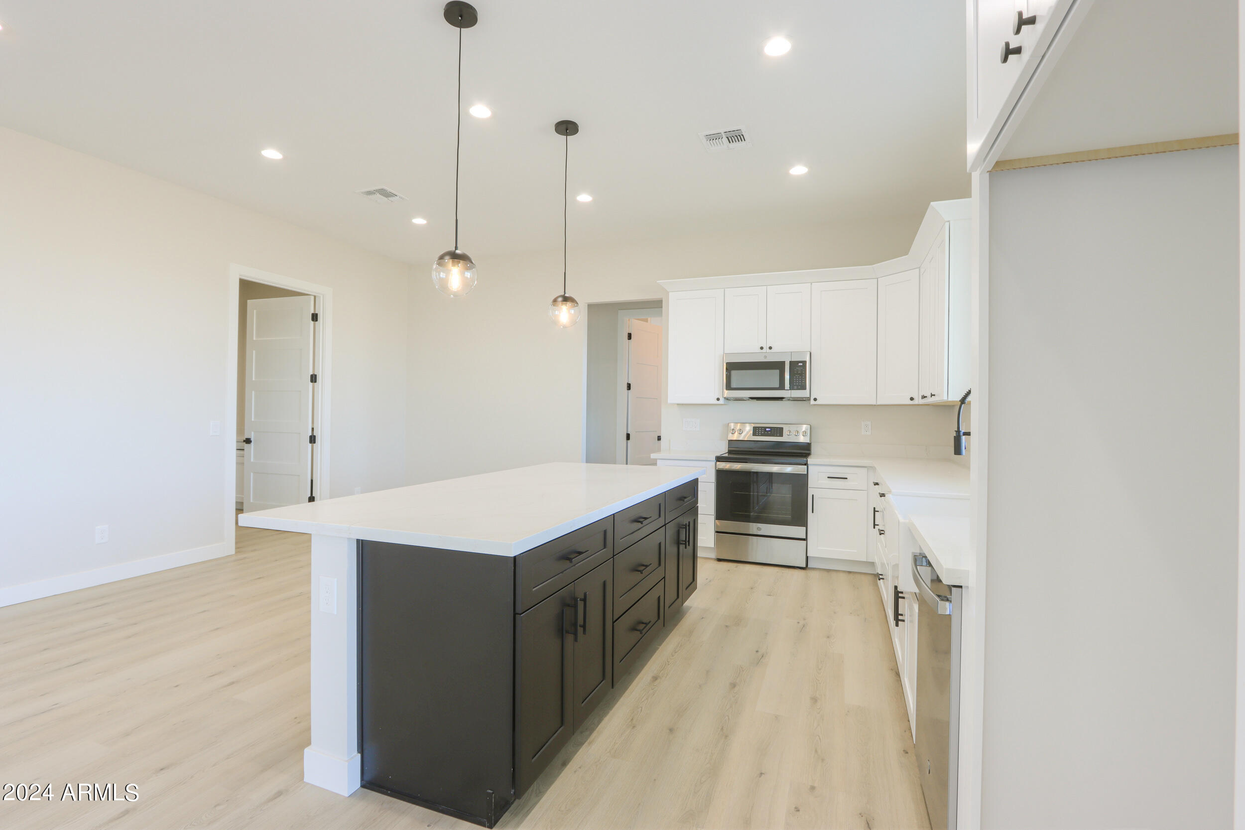 54446 West Quail Run Road Maricopa, AZ 85139 - Photo 10 of 43 20