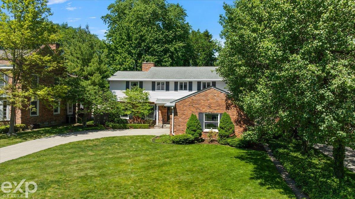 100 Moran Road Grosse Pointe Farms, MI 48236 - Photo 2 of 61