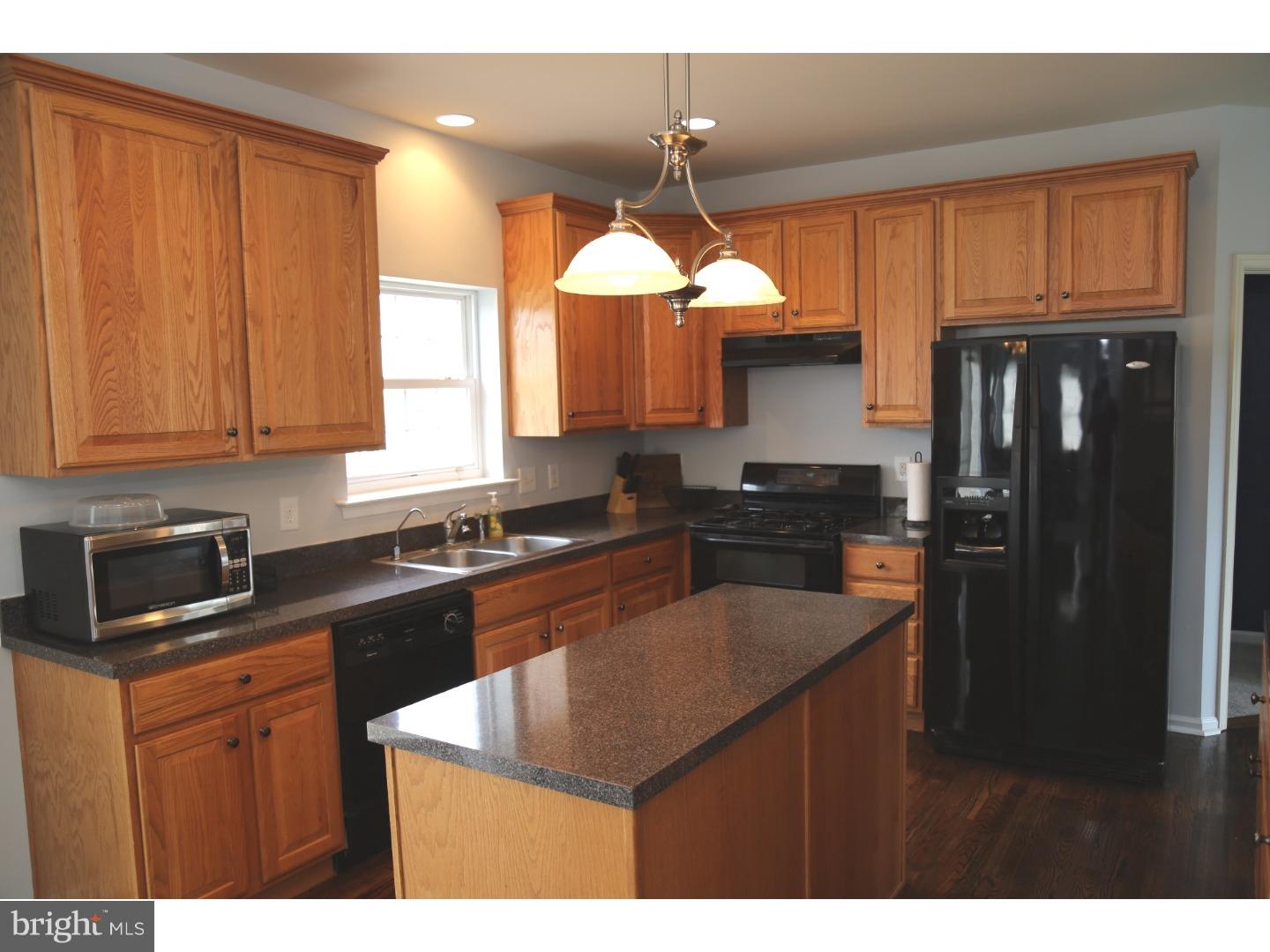 163 Quiet Road Sicklerville, NJ 08081 - Photo 8 of 24 Kitchen