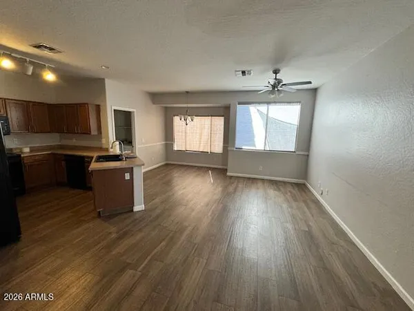 $2,500 | 3130 North 126th Drive, Avondale, AZ 85392