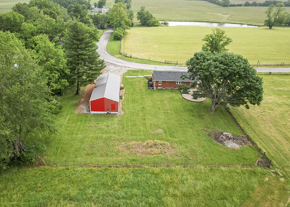 935 Waterworks Road Danville, KY 40422 - Photo 5 of 30 5