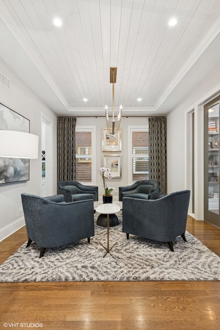 1401 Maple Avenue Wilmette, IL 60091 - Photo 21 of 46 a living room with furniture and a wooden floor