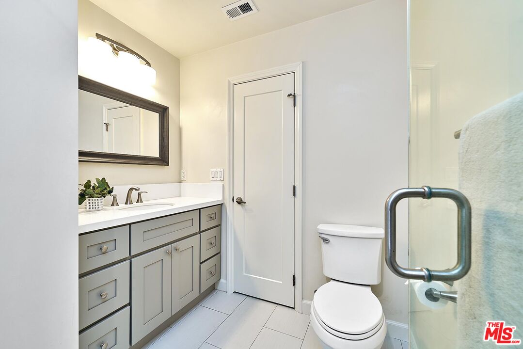12041 Weatherby Road Los Alamitos, CA 90720 - Photo 28 of 32