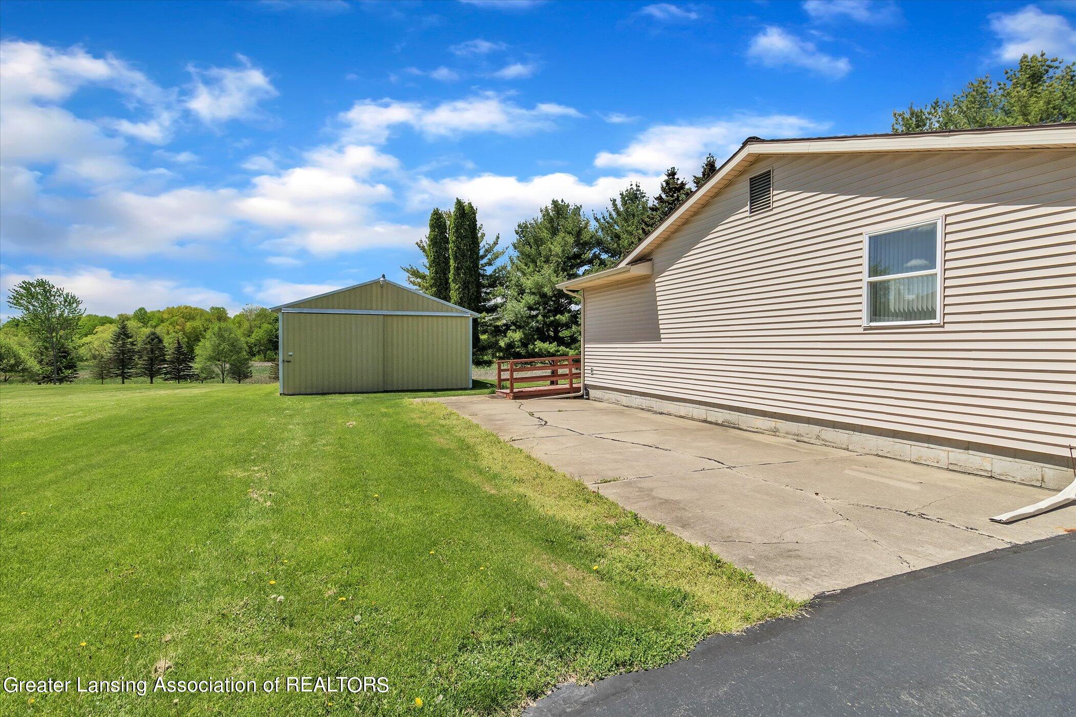 15200 Airport Road Lansing, MI 48906 - Photo 40 of 52 41-15200-Airport-WindowStill-Real-Estate