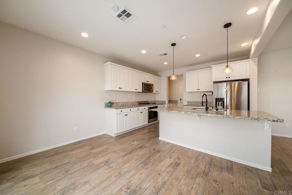 352 Misaki Way Fallbrook, CA 92028 - Photo 14 of 68