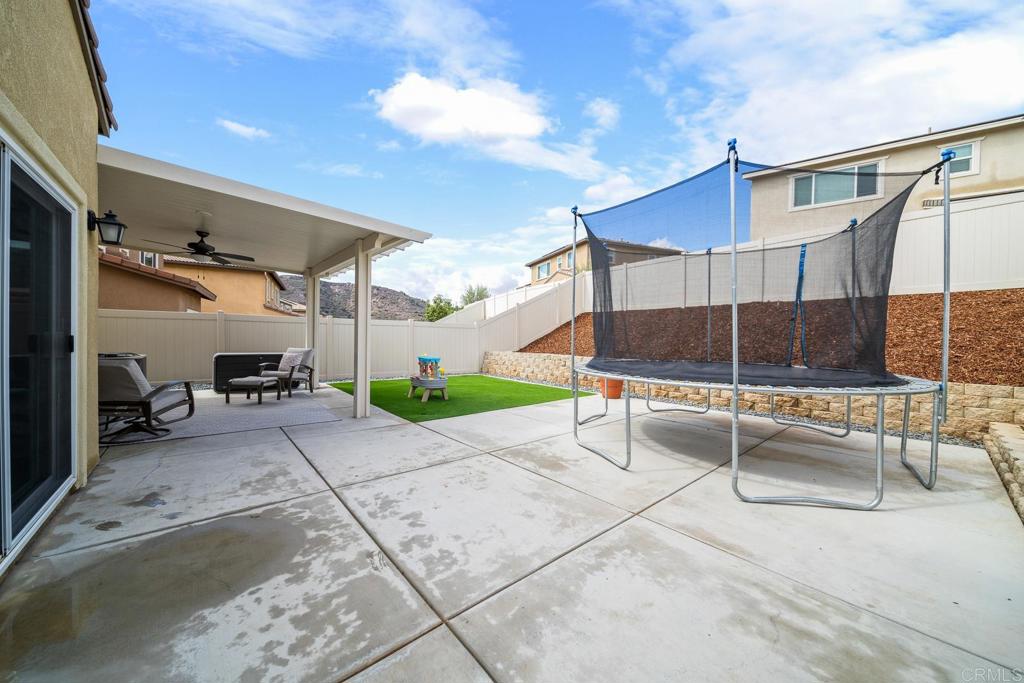 352 Misaki Way Fallbrook, CA 92028 - Photo 20 of 68