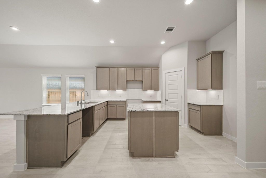 3122 Soaring Pines Trail Conroe, TX 77301 - Photo 2 of 19 representative photo