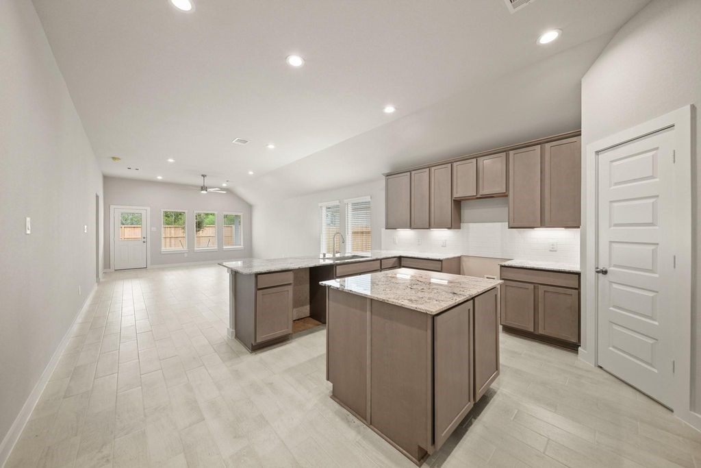 3122 Soaring Pines Trail Conroe, TX 77301 - Photo 4 of 19 representative photo