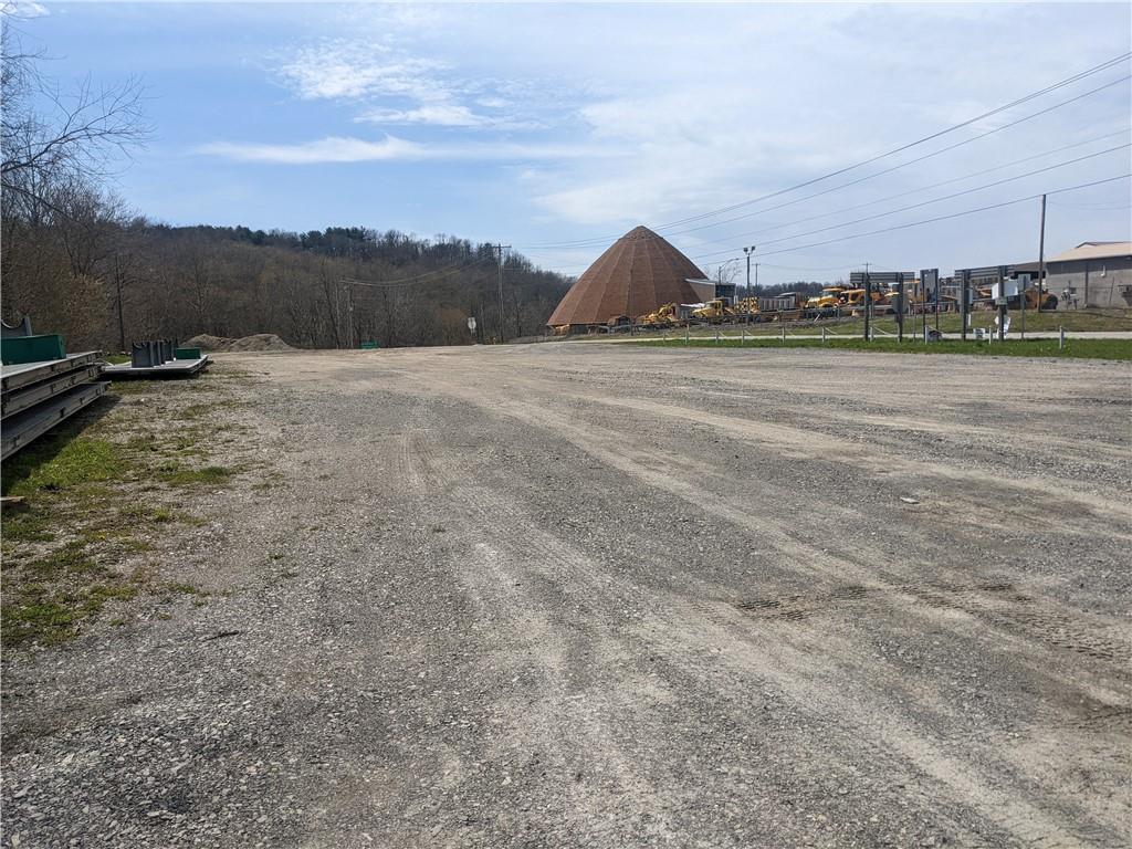1099 Jolly School Road Washington, PA 15301 - Photo 1 of 11