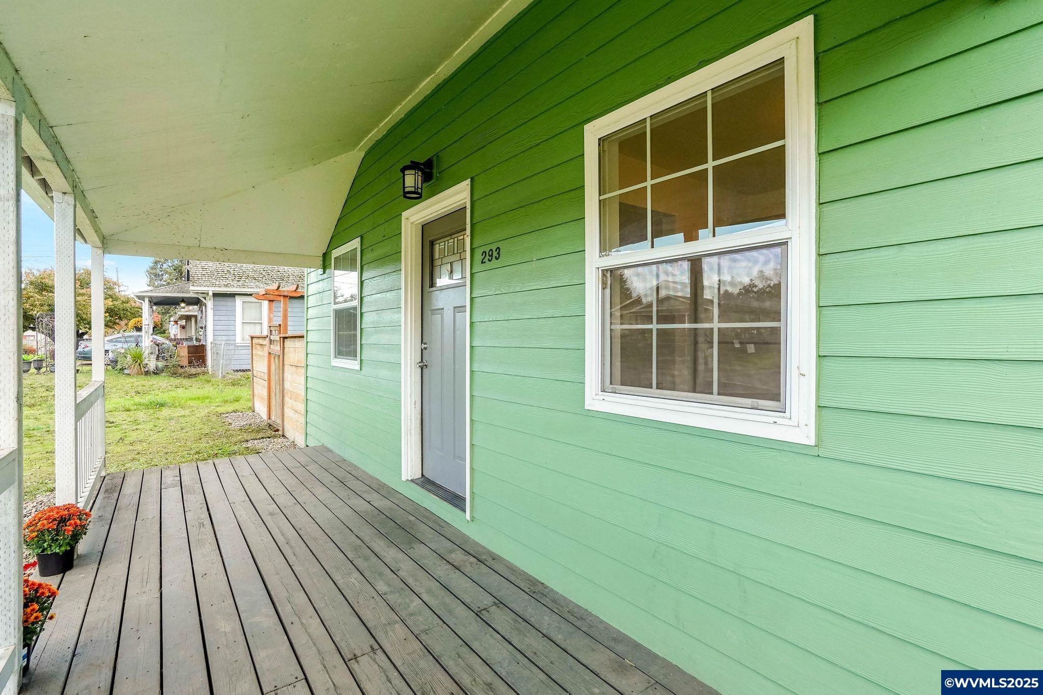293 Southwest Walnut Avenue Dallas, OR 97338 - Photo 5 of 33 Gallery Image 5