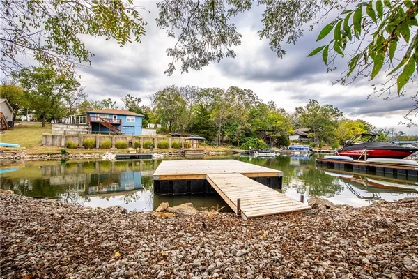 $525,000 | 337 Sugar Lake Drive, Mound City, KS 66056