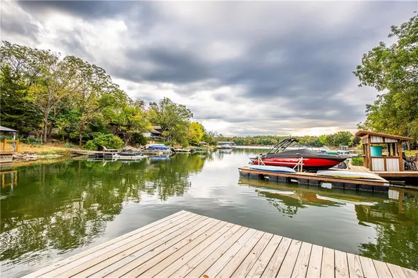 $525,000 | 337 Sugar Lake Drive, Mound City, KS 66056