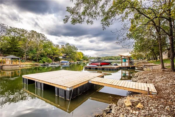 $525,000 | 337 Sugar Lake Drive, Mound City, KS 66056