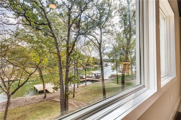 $525,000 | 337 Sugar Lake Drive, Mound City, KS 66056