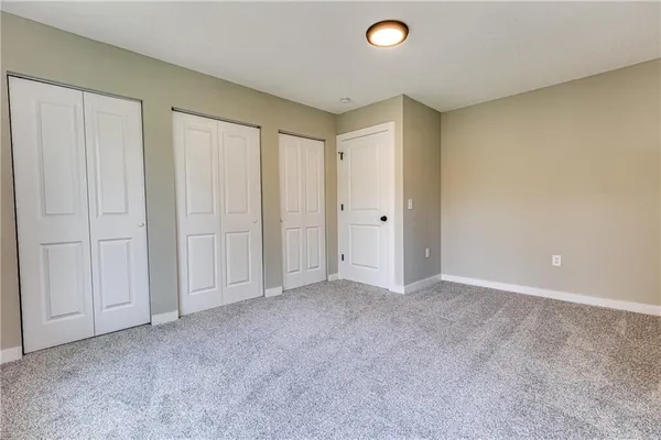 $525,000 | 337 Sugar Lake Drive, Mound City, KS 66056