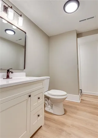 $525,000 | 337 Sugar Lake Drive, Mound City, KS 66056