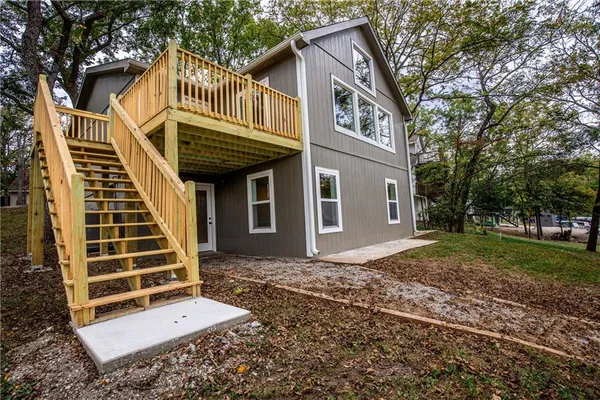 $525,000 | 337 Sugar Lake Drive, Mound City, KS 66056