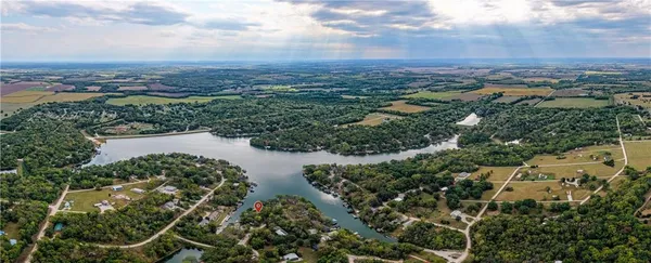 $525,000 | 337 Sugar Lake Drive, Mound City, KS 66056