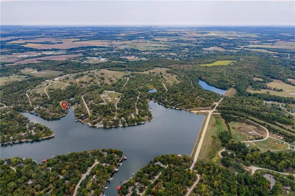 $525,000 | 337 Sugar Lake Drive, Mound City, KS 66056